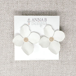 Ziva Floral Stud Earrings | Ivory