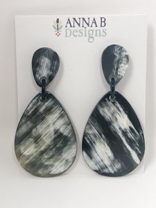 Abby Horn Earrings | Charcoal