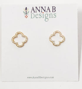 Pavé Clover Studs | Gold