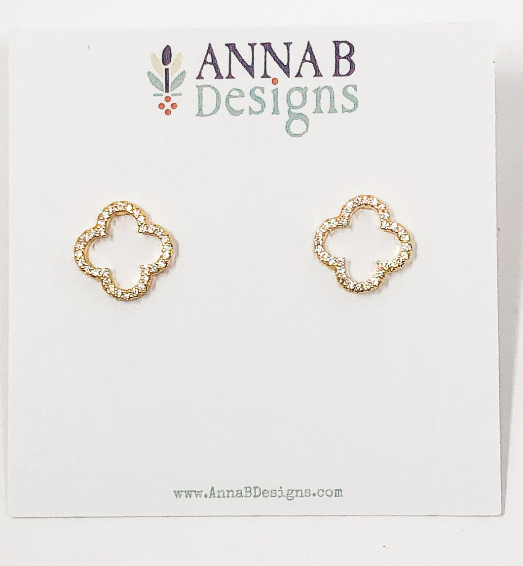 Pavé Clover Studs | Gold