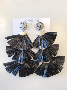 Raffia 3-tier earrings-Black