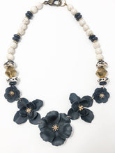 Jamie Metal Floral Necklace
