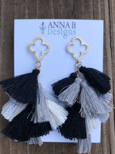 Quatrefoil Earrings- Black