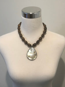 Mother of Pearl Wooden Necklace