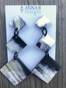 Leyla Horn Earrings | Cream & Black