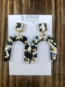 Jessica Resin Earrings-Black and White