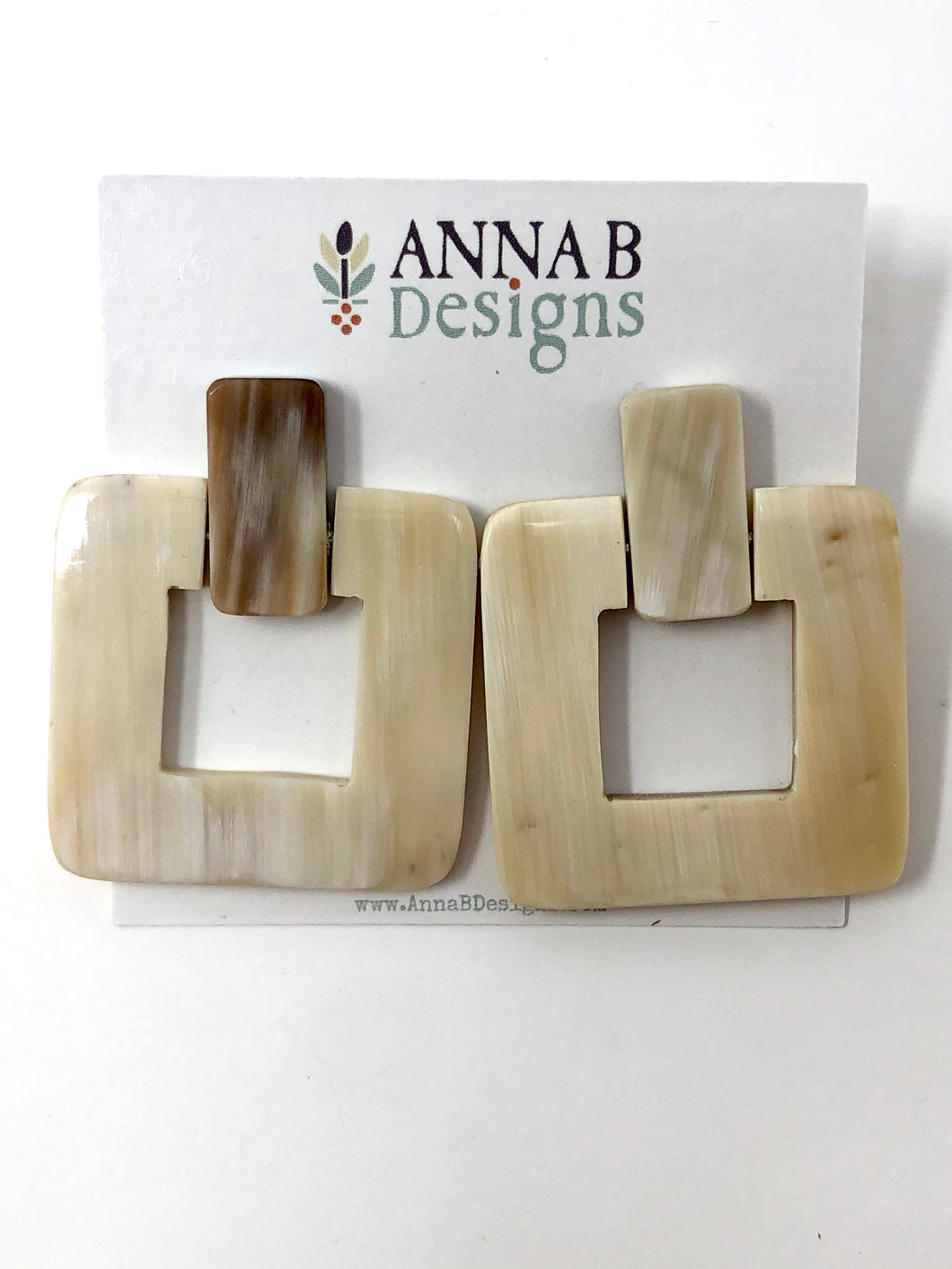 Alina Horn Earrings | Cream