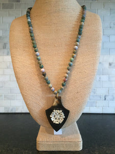Agate Necklace with Rhinestone Pendant