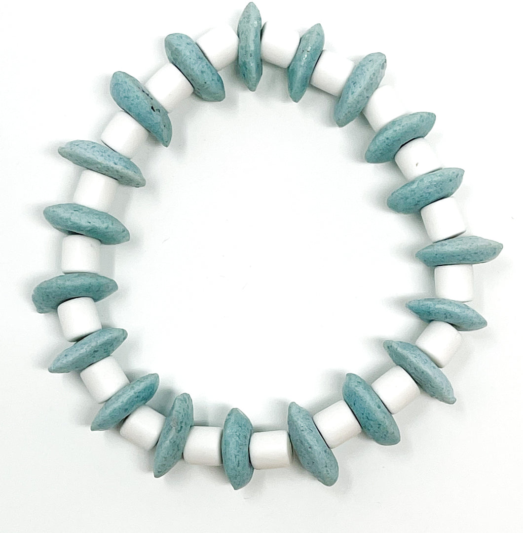 DeeDee Stretch bracelet | Lt. Blue + White