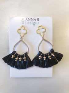 Quatrefoil + Raffia Earrings- Black