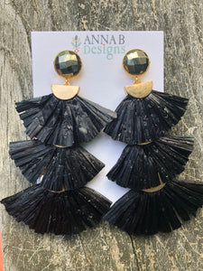 Raffia 3-tier earrings-Black