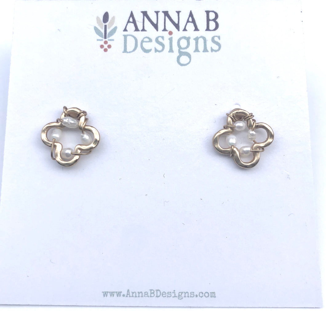 Wire Wrapped Clover Studs | Gold