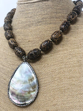 Mother of Pearl Wooden Necklace