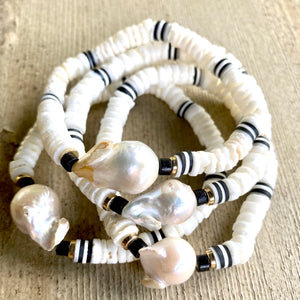 Shell Stretch bracelet with Freshwater Pearl