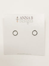 Dane Circle Studs | White Gold