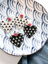 Alice Heart Earrings-Black